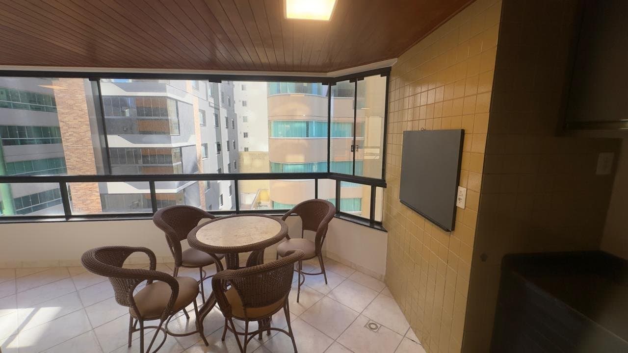 Apartamento de 3 quartos com 1 suíte e 92 m² em Bal. Camboriú