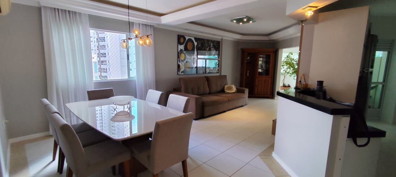 Apartamento de 3 quartos com 2 suítes e 133 m² em Bal. Camboriú