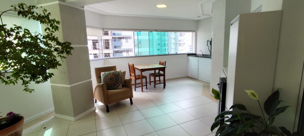 Apartamento de 3 quartos com 2 suítes e 133 m² em Bal. Camboriú