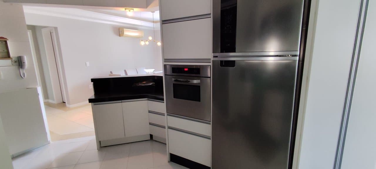 Apartamento de 3 quartos com 2 suítes e 133 m² em Bal. Camboriú