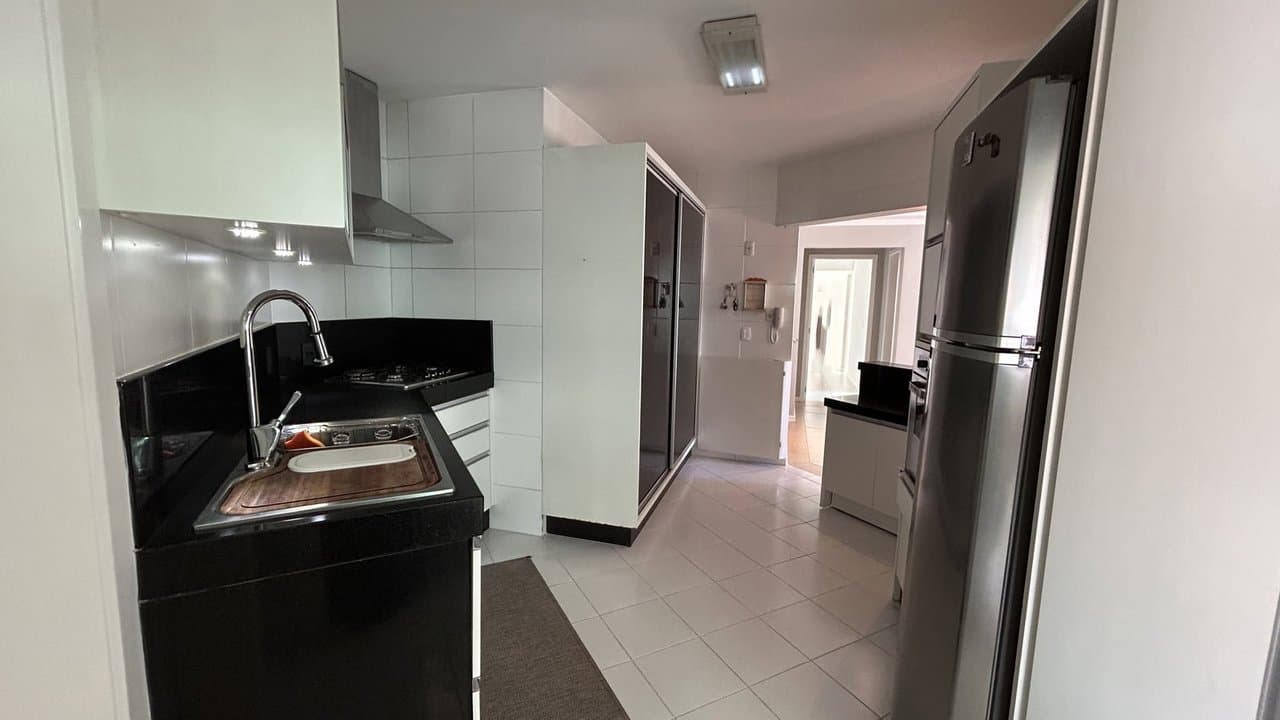 Apartamento de 3 quartos com 2 suítes e 132 m² em Bal. Camboriú