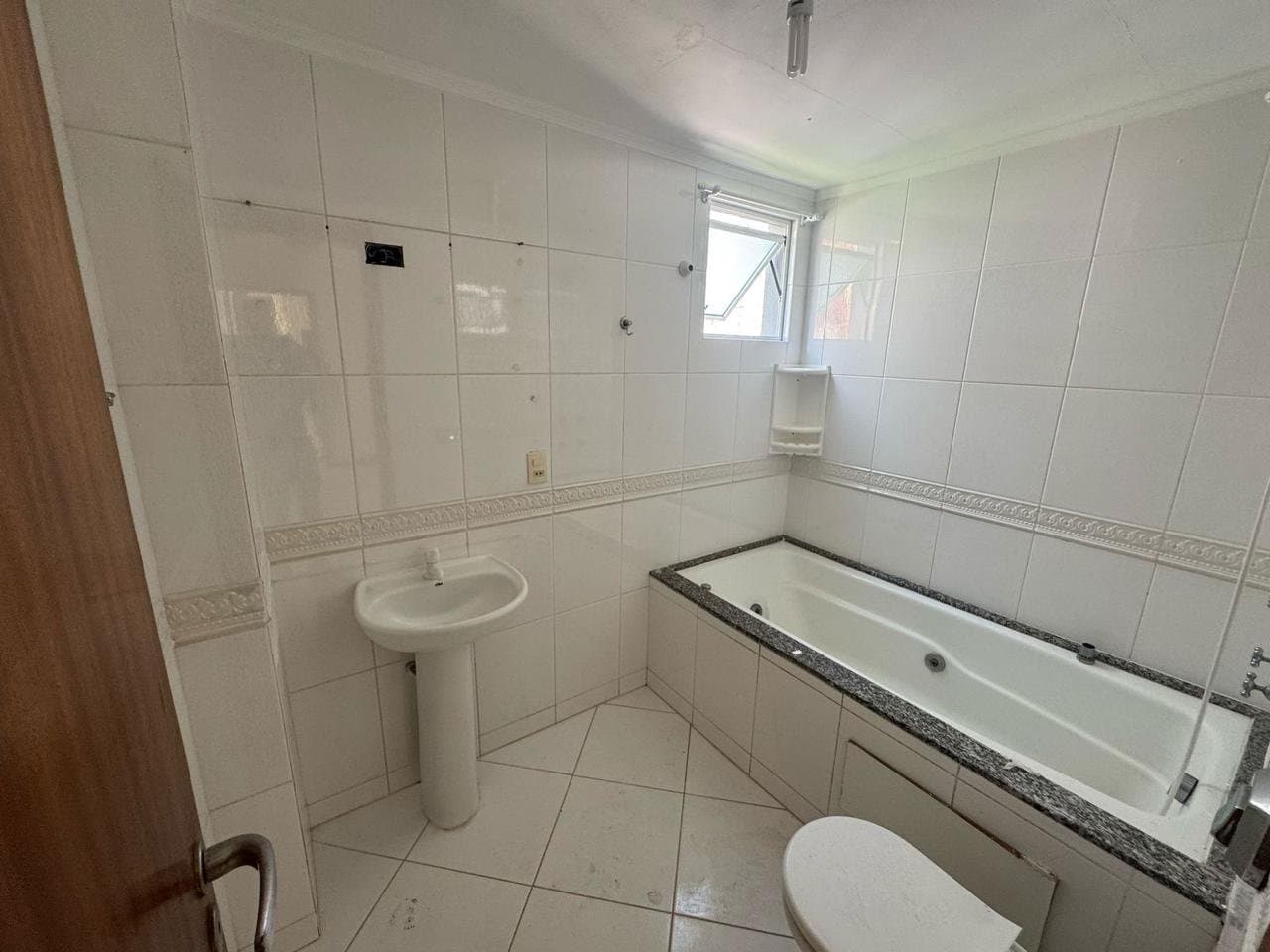 Apartamento de 3 quartos com 1 suíte e 115 m² em Bal. Camboriú