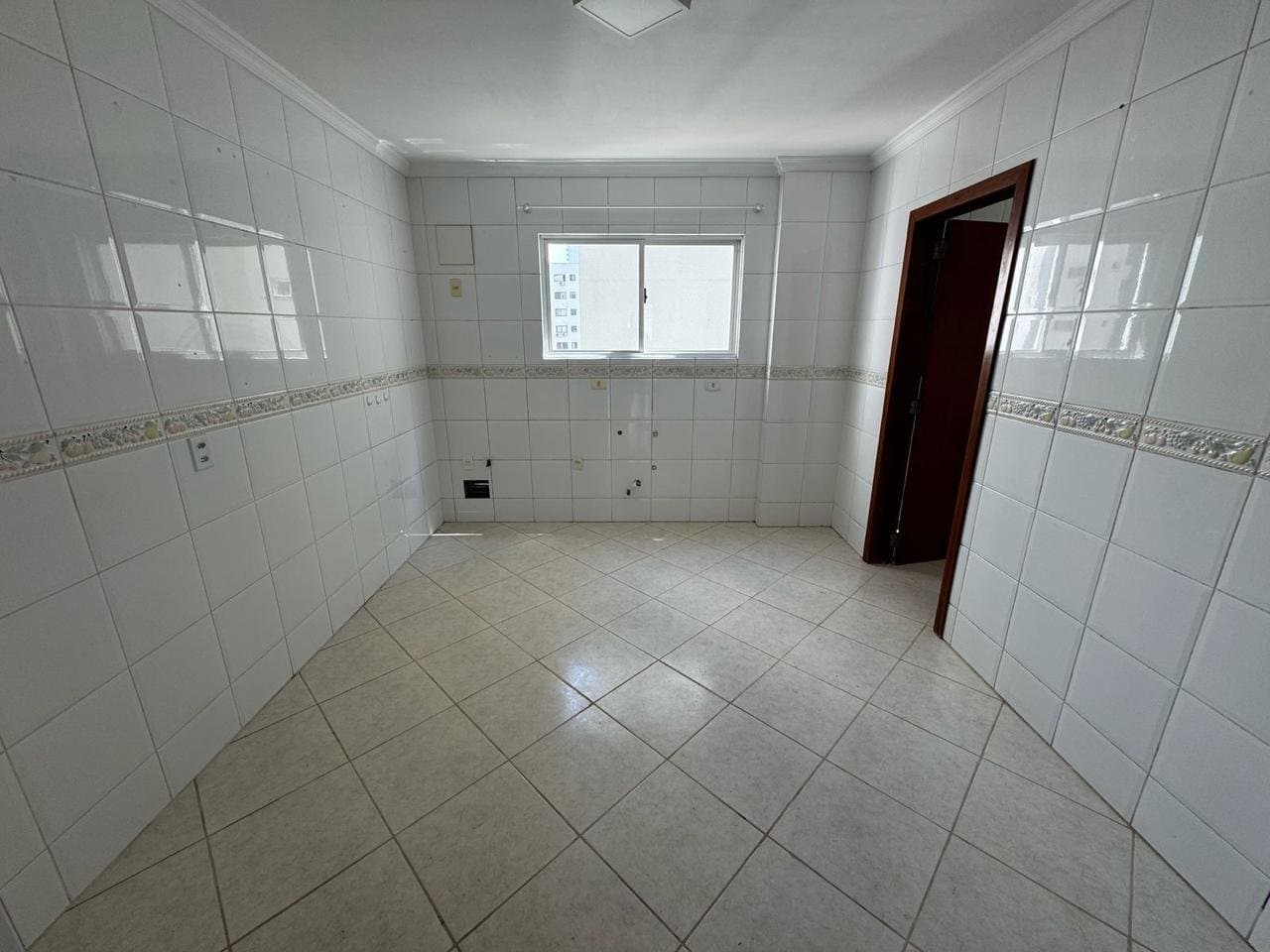 Apartamento de 3 quartos com 1 suíte e 115 m² em Bal. Camboriú