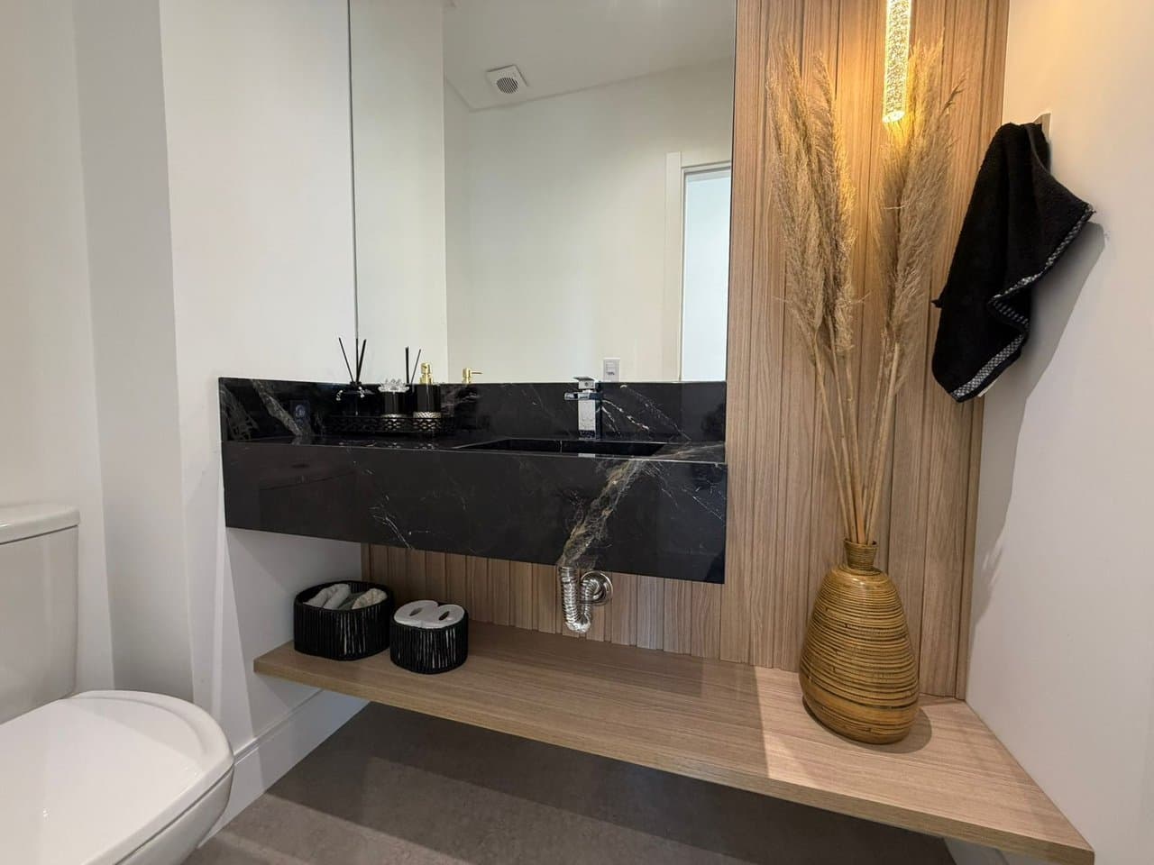 Apartamento de 4 quartos com 4 suítes e 142 m² em Bal. Camboriú