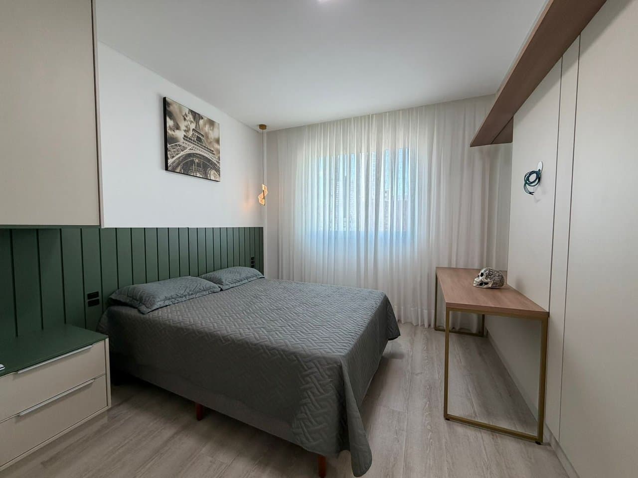 Apartamento de 4 quartos com 4 suítes e 142 m² em Bal. Camboriú