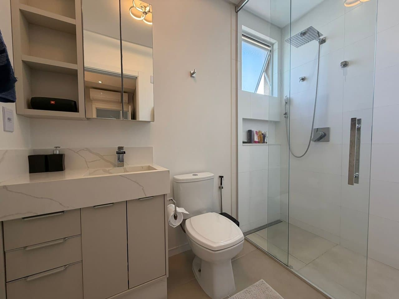Apartamento de 4 quartos com 4 suítes e 142 m² em Bal. Camboriú