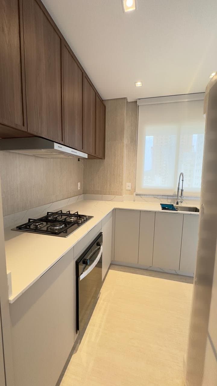 Apartamento de 3 quartos com 3 suítes e 120 m² em Bal. Camboriú