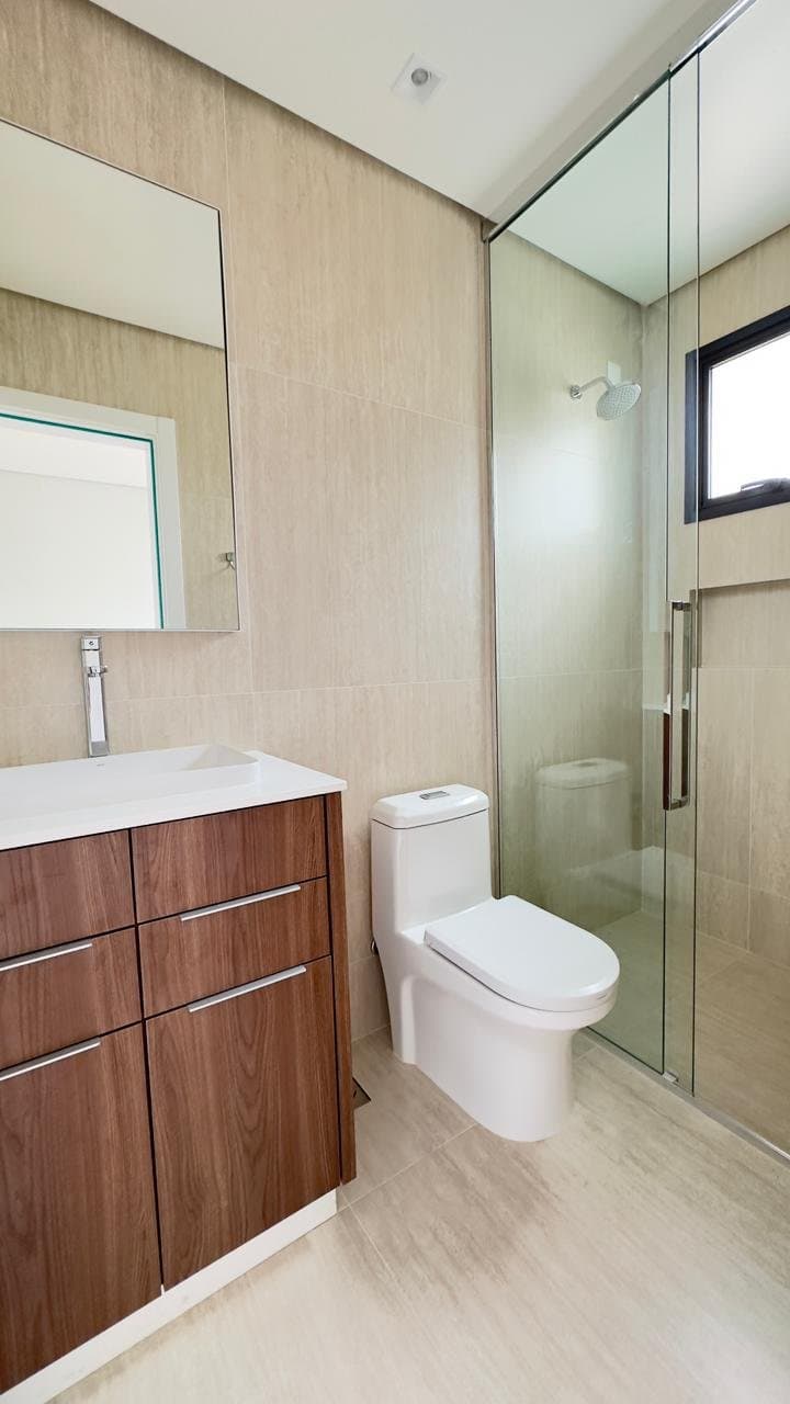 Apartamento de 3 quartos com 3 suítes e 120 m² em Bal. Camboriú