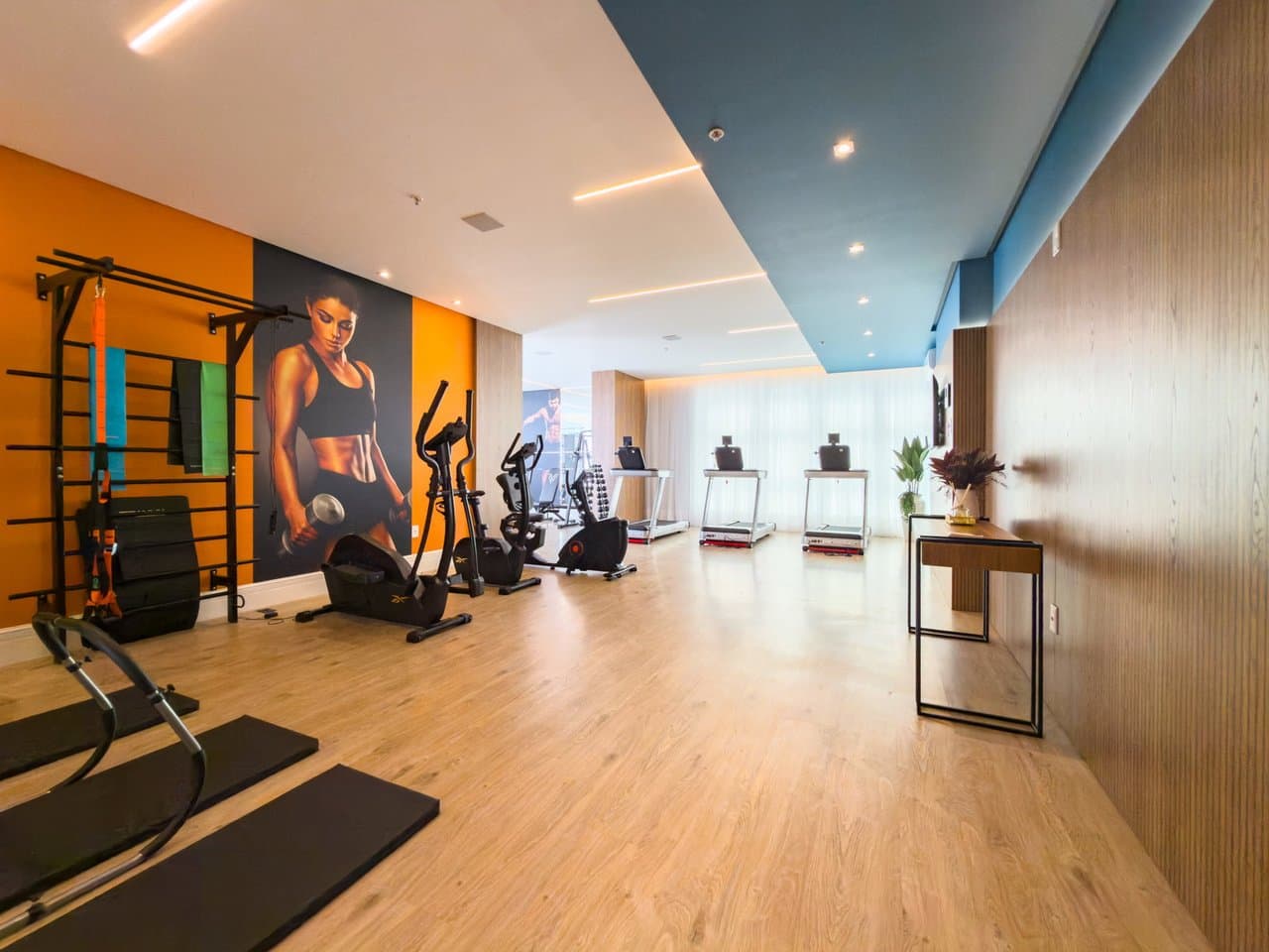 Apartamento de 4 quartos com 4 suítes e 170 m² em Bal. Camboriú