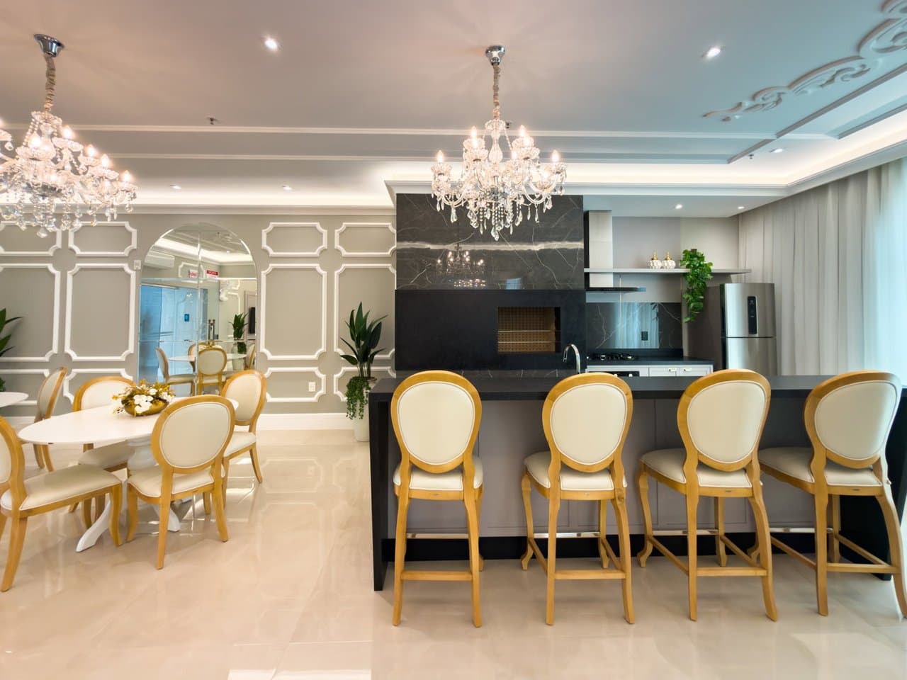 Apartamento de 4 quartos com 4 suítes e 170 m² em Bal. Camboriú