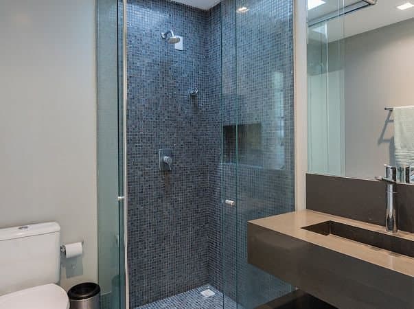 Casa de 5 quartos com 5 suítes e 555 m² em Bal. Camboriú