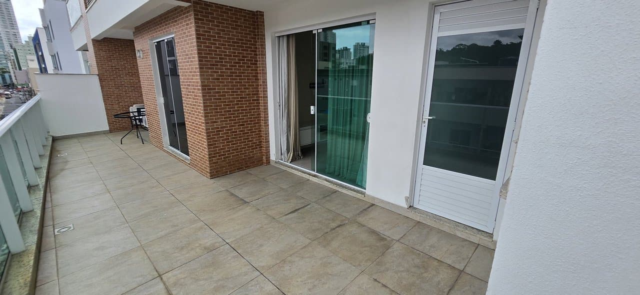 Apartamento de 2 quartos com 1 suíte e 95 m² em Bal. Camboriú