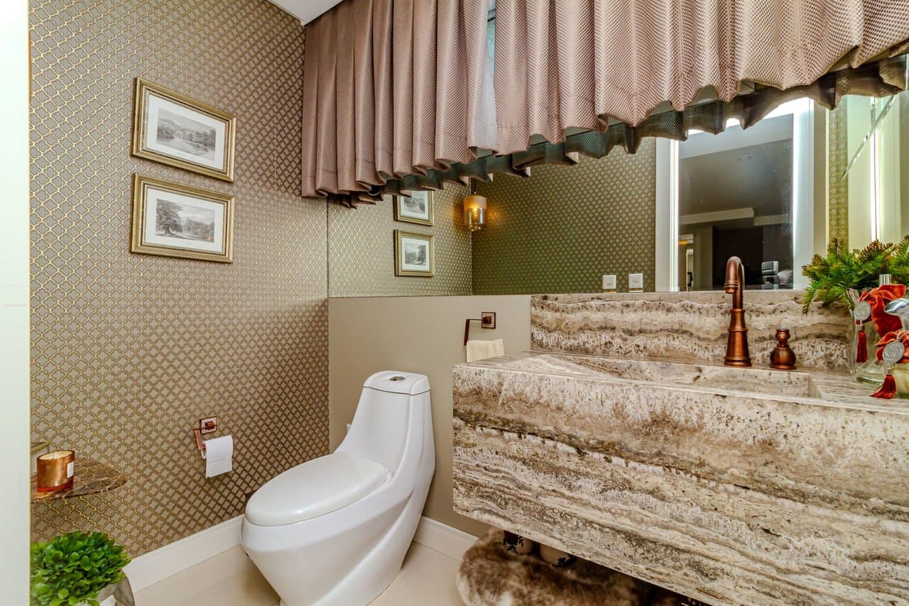 Apartamento de 4 quartos com 4 suítes e 359 m² em Bal. Camboriú