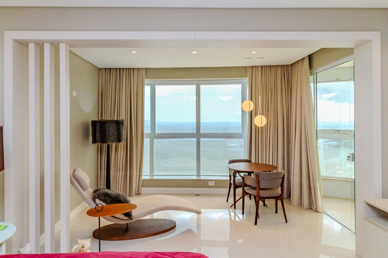 Apartamento de 4 quartos com 4 suítes e 359 m² em Bal. Camboriú