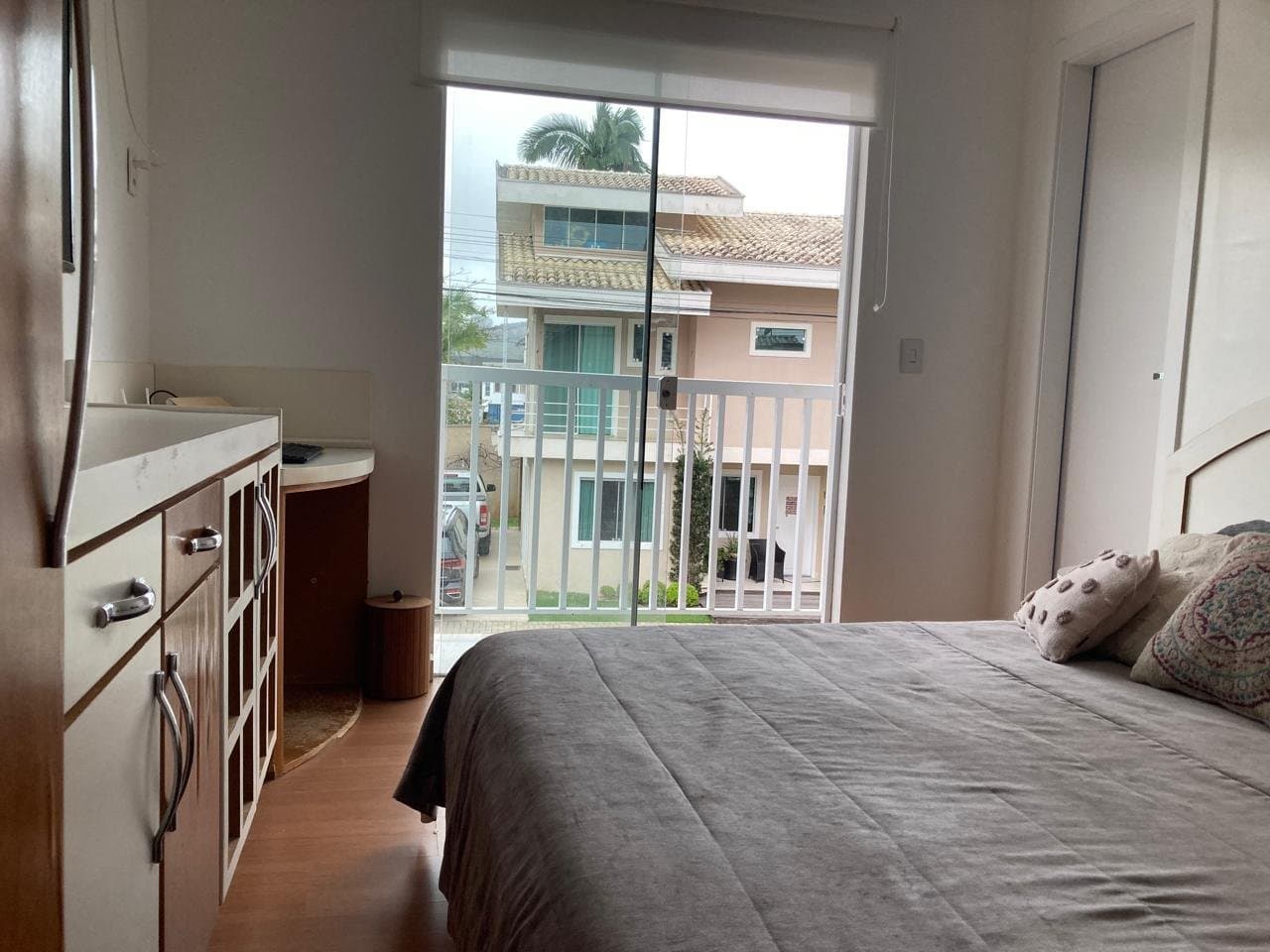 Casa de 3 quartos com 1 suíte e 120 m² em Bal. Camboriú