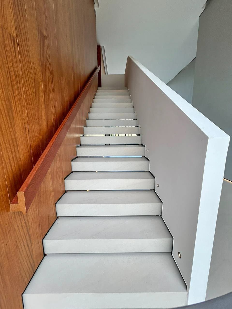Casa de 4 quartos com 4 suítes e 720 m² em Bal. Camboriú