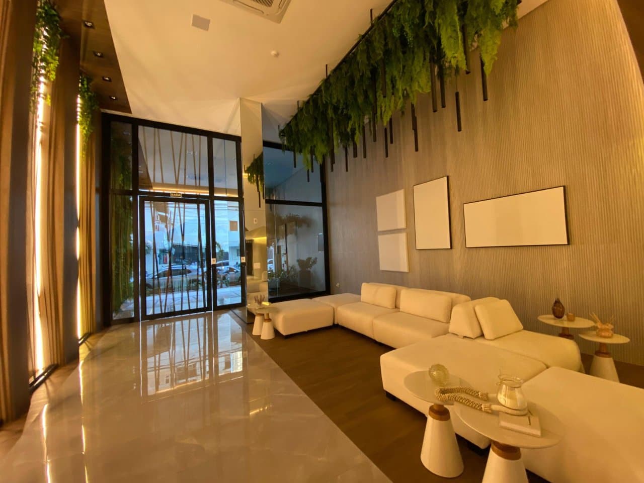 Apartamento de 3 quartos com 3 suítes e 135 m² em Bal. Camboriú