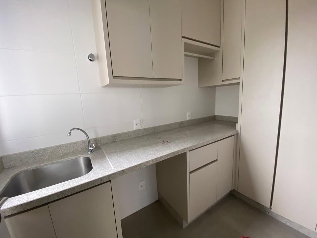 Apartamento de 3 quartos com 3 suítes e 135 m² em Bal. Camboriú