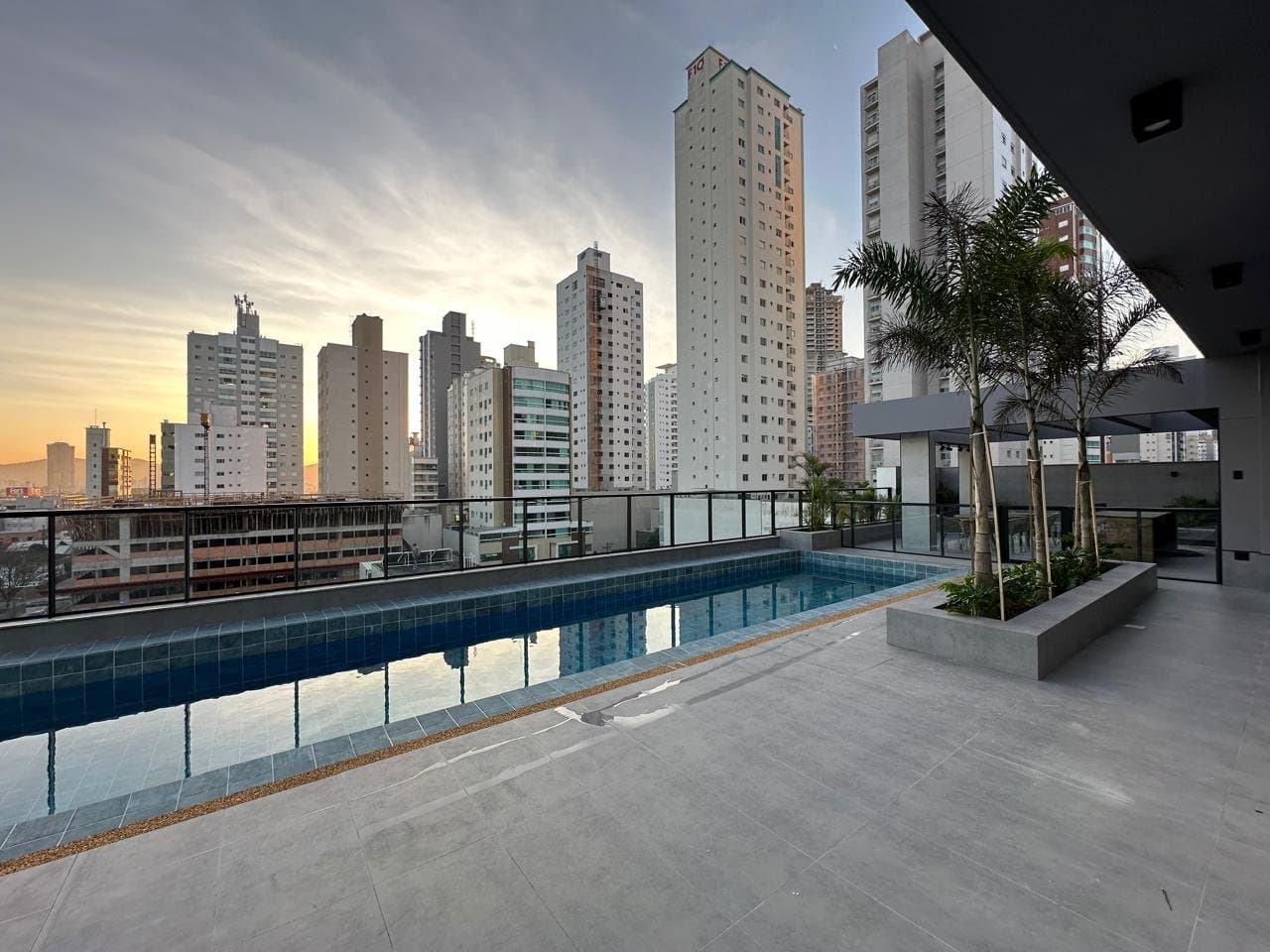 Apartamento de 3 quartos com 3 suítes e 135 m² em Bal. Camboriú