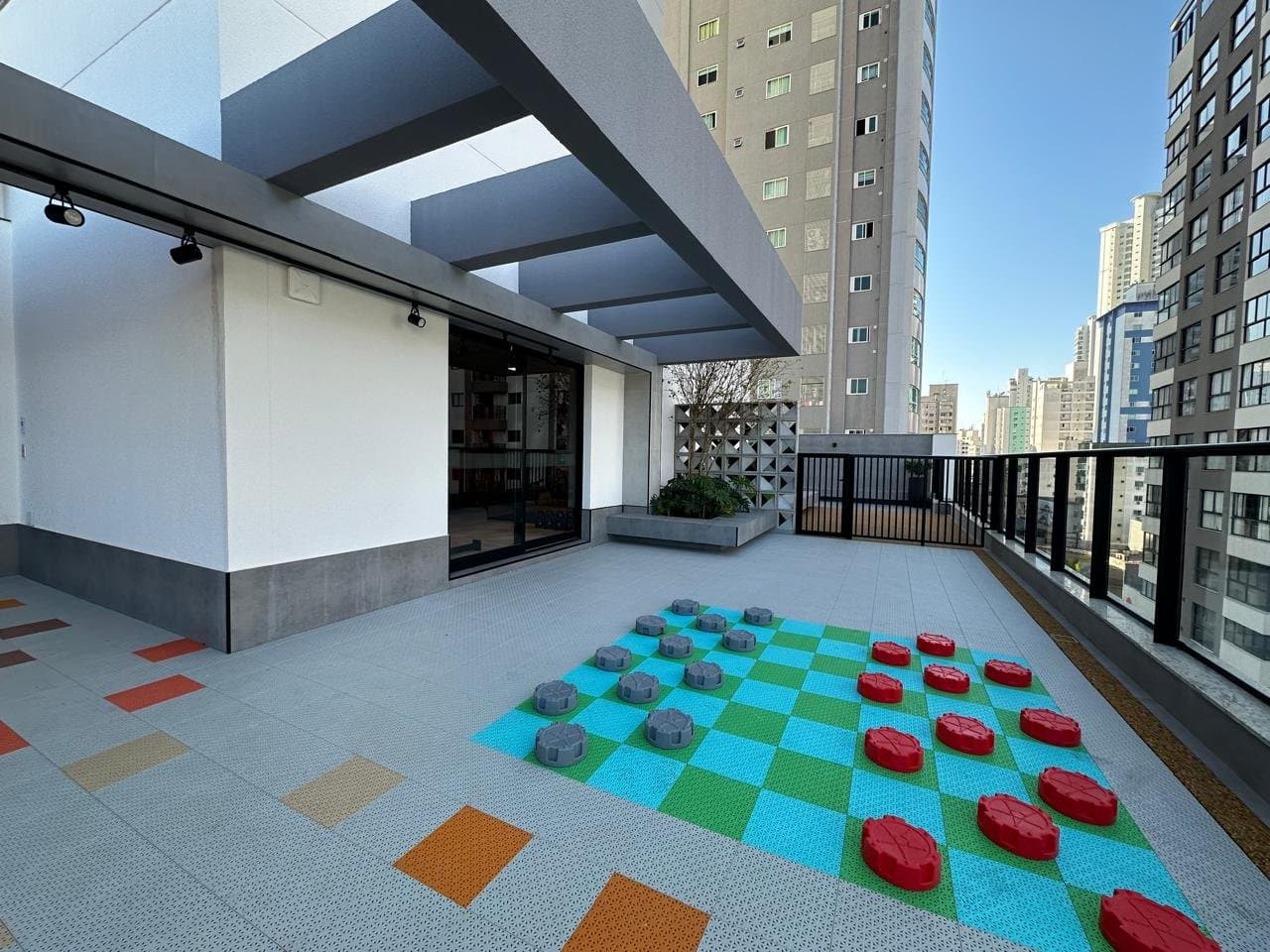 Apartamento de 3 quartos com 3 suítes e 135 m² em Bal. Camboriú