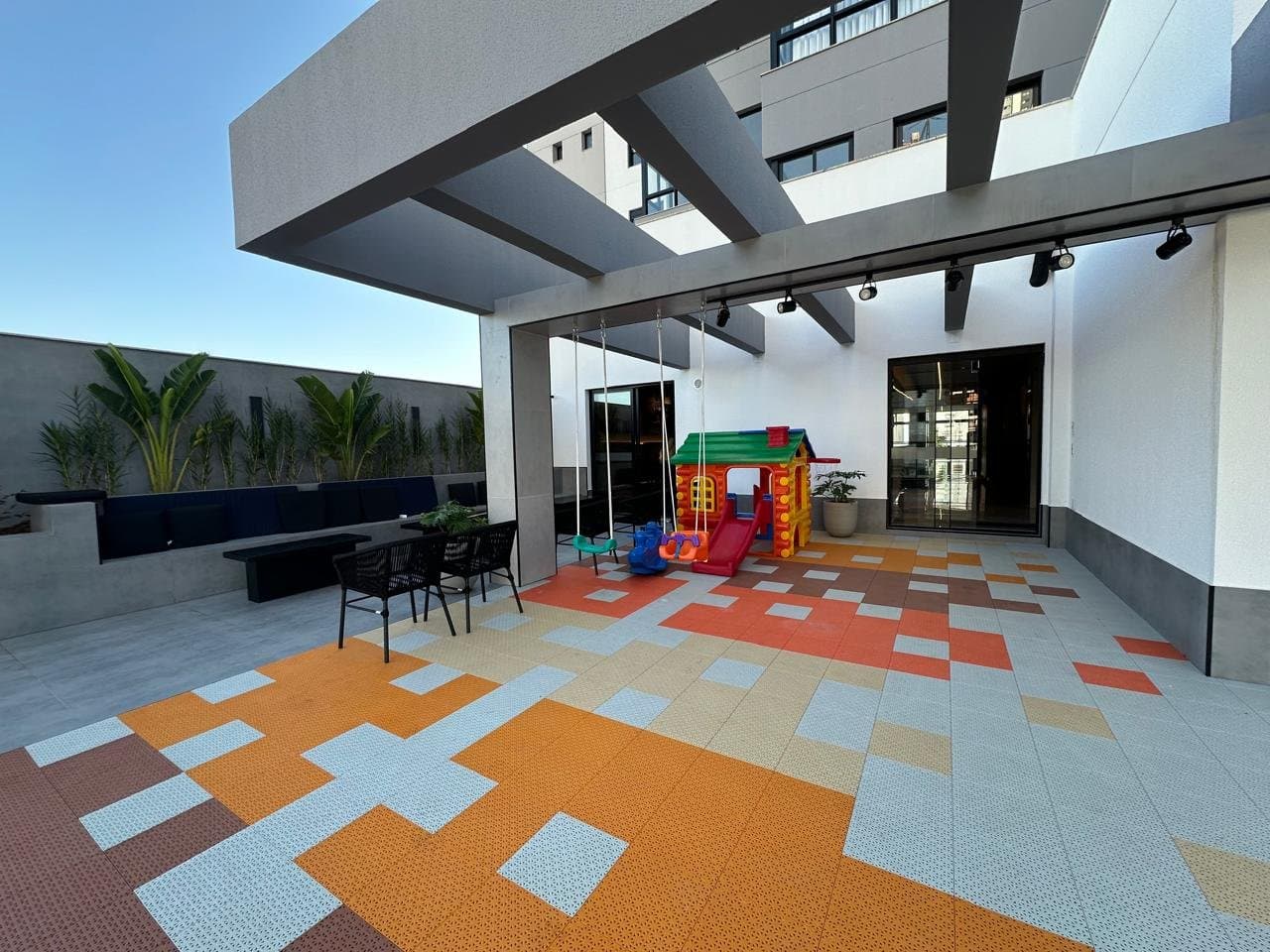 Apartamento de 3 quartos com 3 suítes e 135 m² em Bal. Camboriú