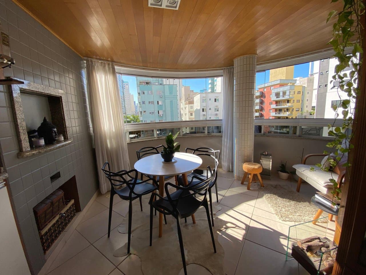 Apartamento de 3 quartos com 1 suíte e 119 m² em Bal. Camboriú