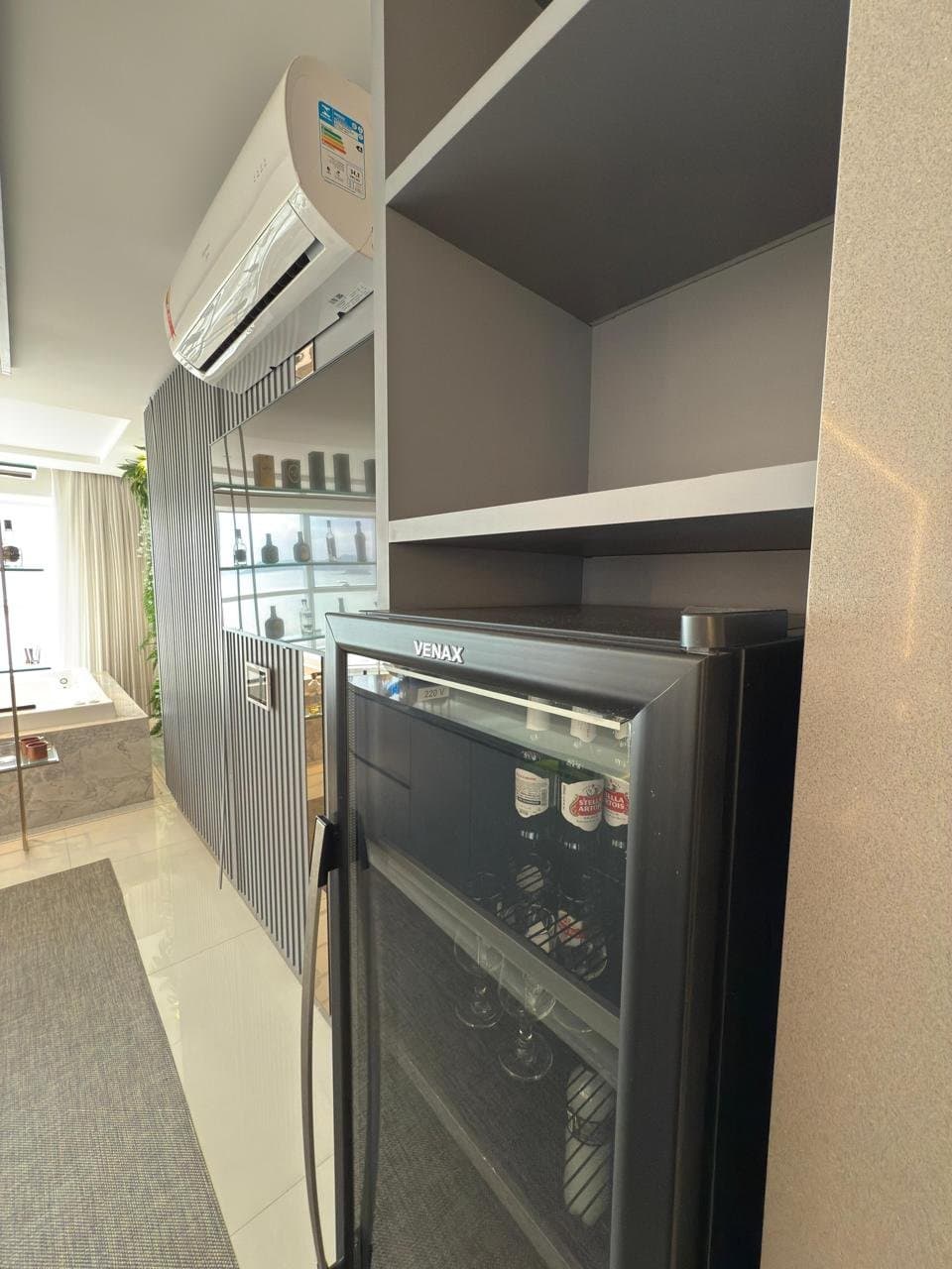 Apartamento de 6 quartos com 5 suítes e 346 m² em Bal. Camboriú