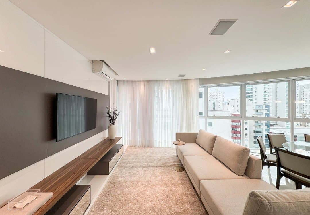 Apartamento de 4 quartos com 2 suítes e 132 m² em Bal. Camboriú