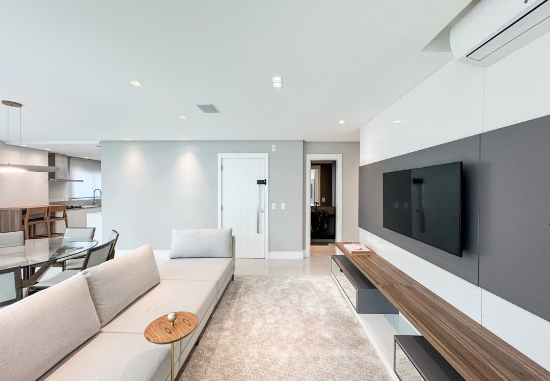 Apartamento de 4 quartos com 2 suítes e 132 m² em Bal. Camboriú