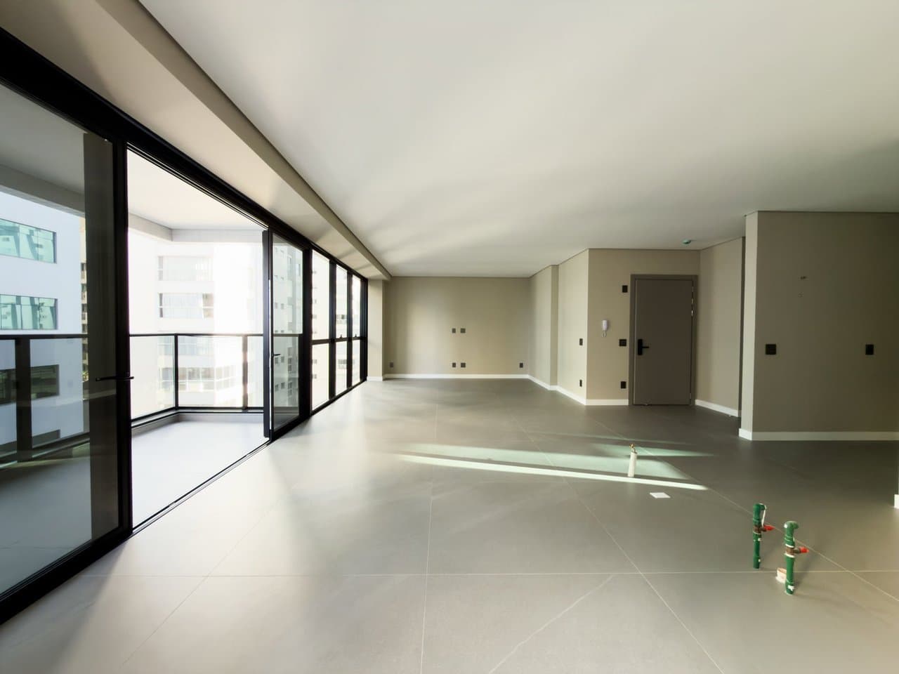 Differentiated de 4 quartos com 4 suítes e 255 m² em Bal. Camboriú