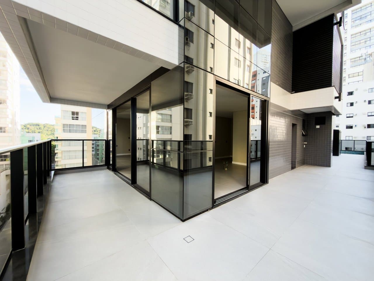 Differentiated de 4 quartos com 4 suítes e 255 m² em Bal. Camboriú