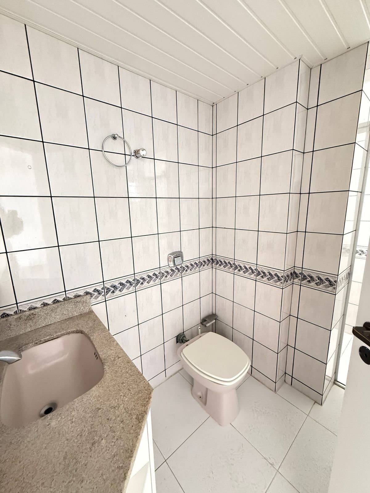 Apartamento de 3 quartos com 3 suítes e 179 m² em Bal. Camboriú