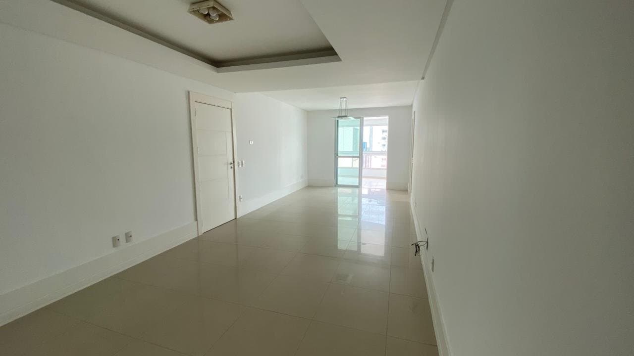 Apartamento de 3 quartos com 1 suíte e 139 m² em Bal. Camboriú