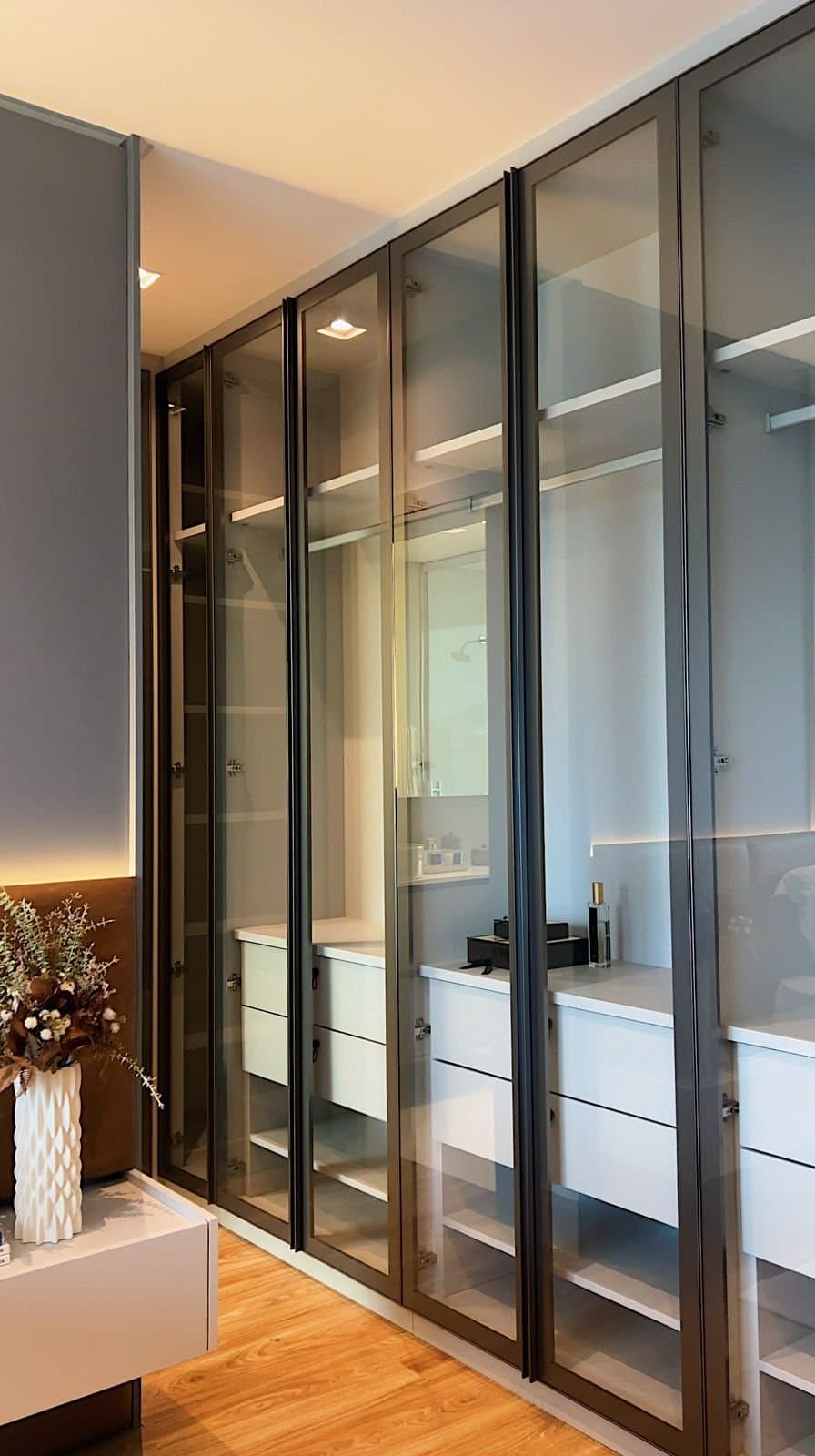 Apartamento de 3 quartos com 3 suítes e 182 m² em Bal. Camboriú