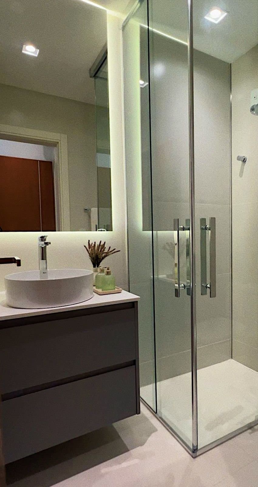 Apartamento de 3 quartos com 3 suítes e 182 m² em Bal. Camboriú