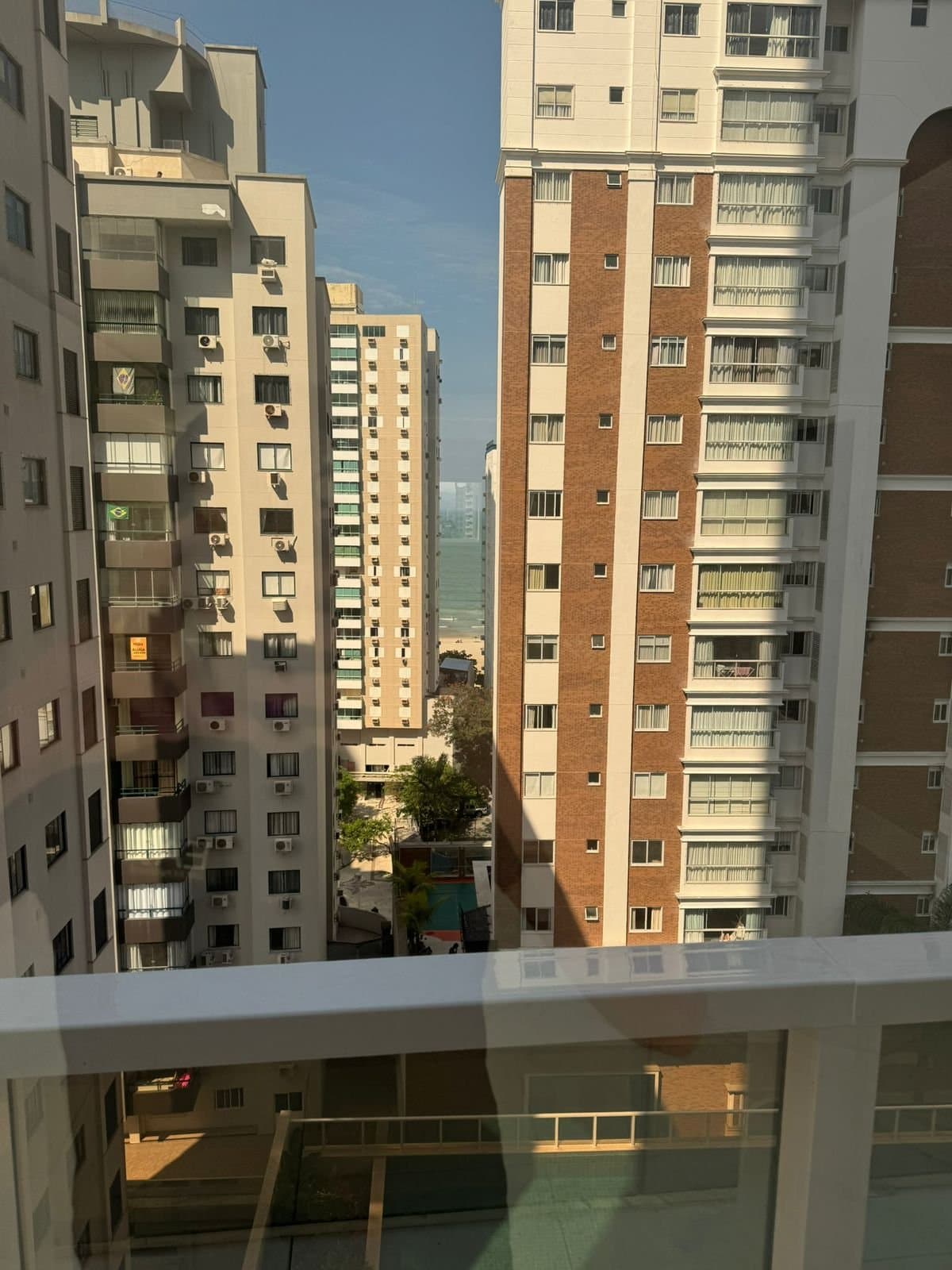 Apartamento de 4 quartos com 4 suítes e 301 m² em Bal. Camboriú