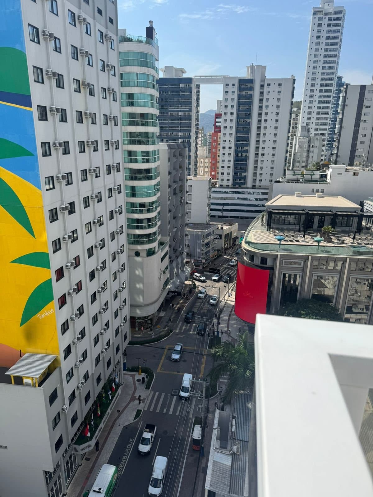 Apartamento de 4 quartos com 4 suítes e 301 m² em Bal. Camboriú