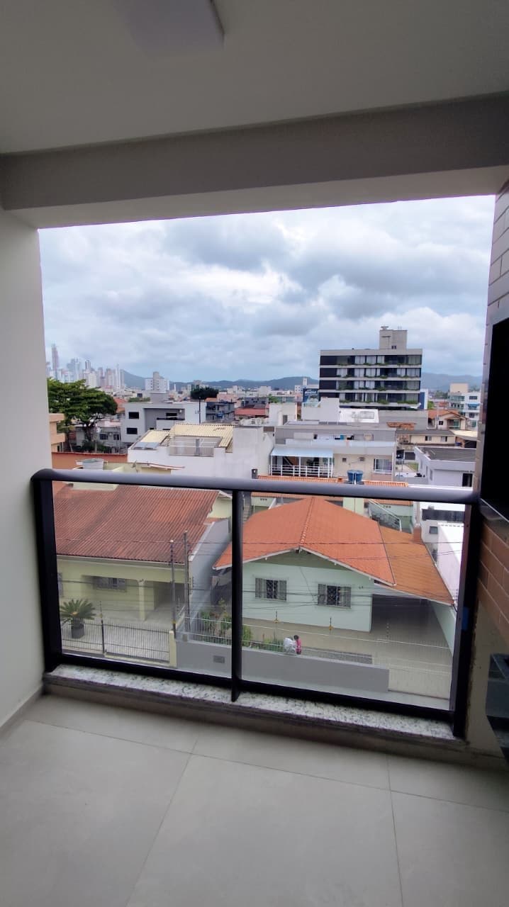 Apartamento de 2 quartos com 1 suíte e 60 m² em Bal. Camboriú