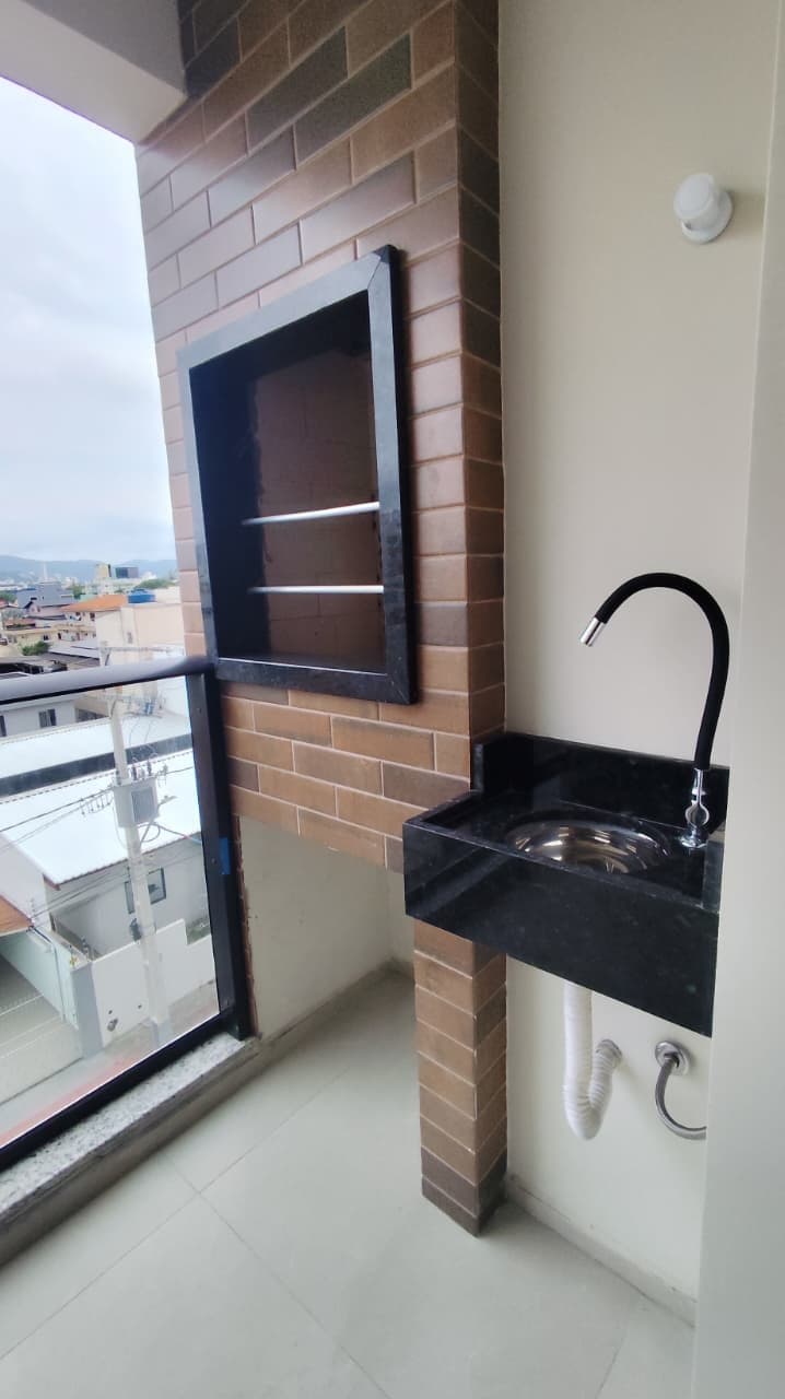 Apartamento de 2 quartos com 1 suíte e 60 m² em Bal. Camboriú