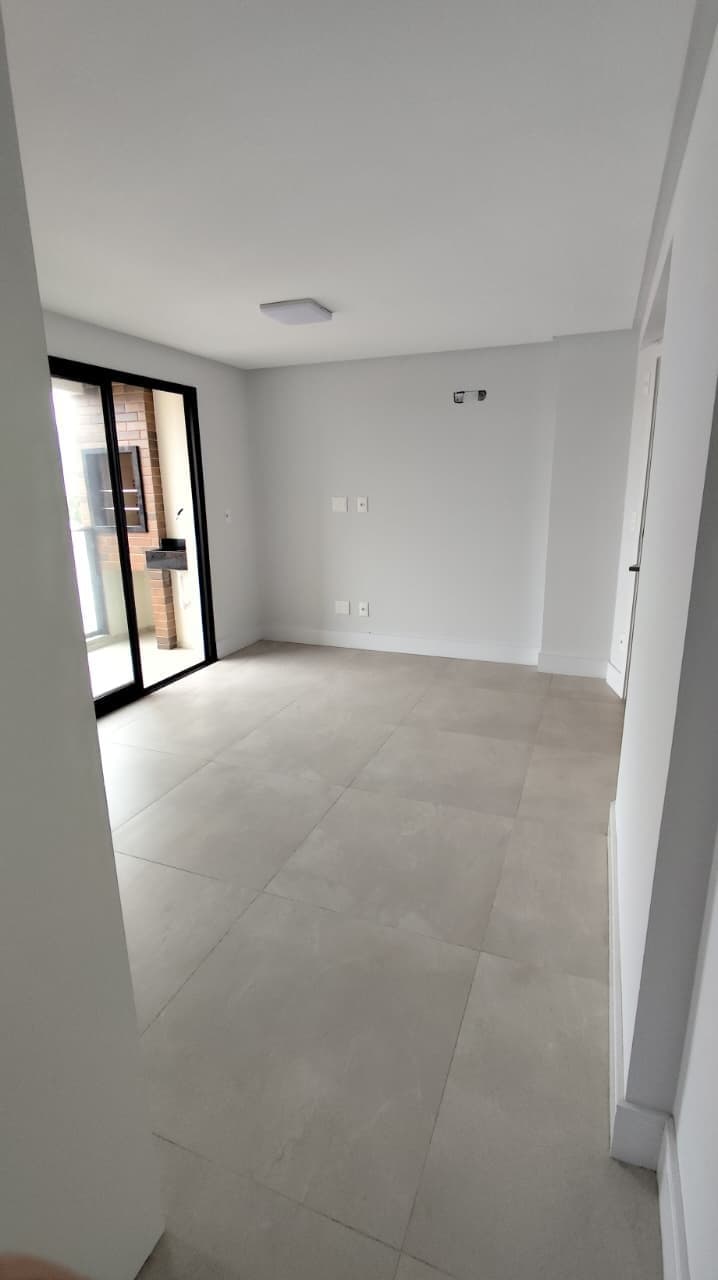 Apartamento de 2 quartos com 1 suíte e 60 m² em Bal. Camboriú