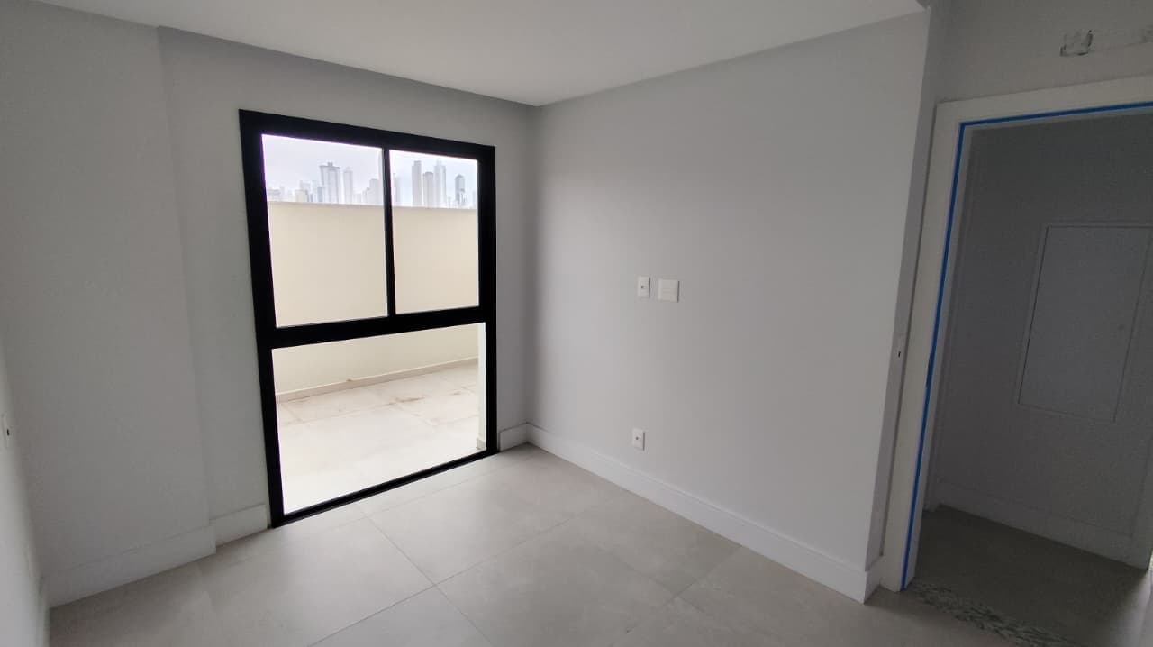 Apartamento de 2 quartos com 1 suíte e 60 m² em Bal. Camboriú