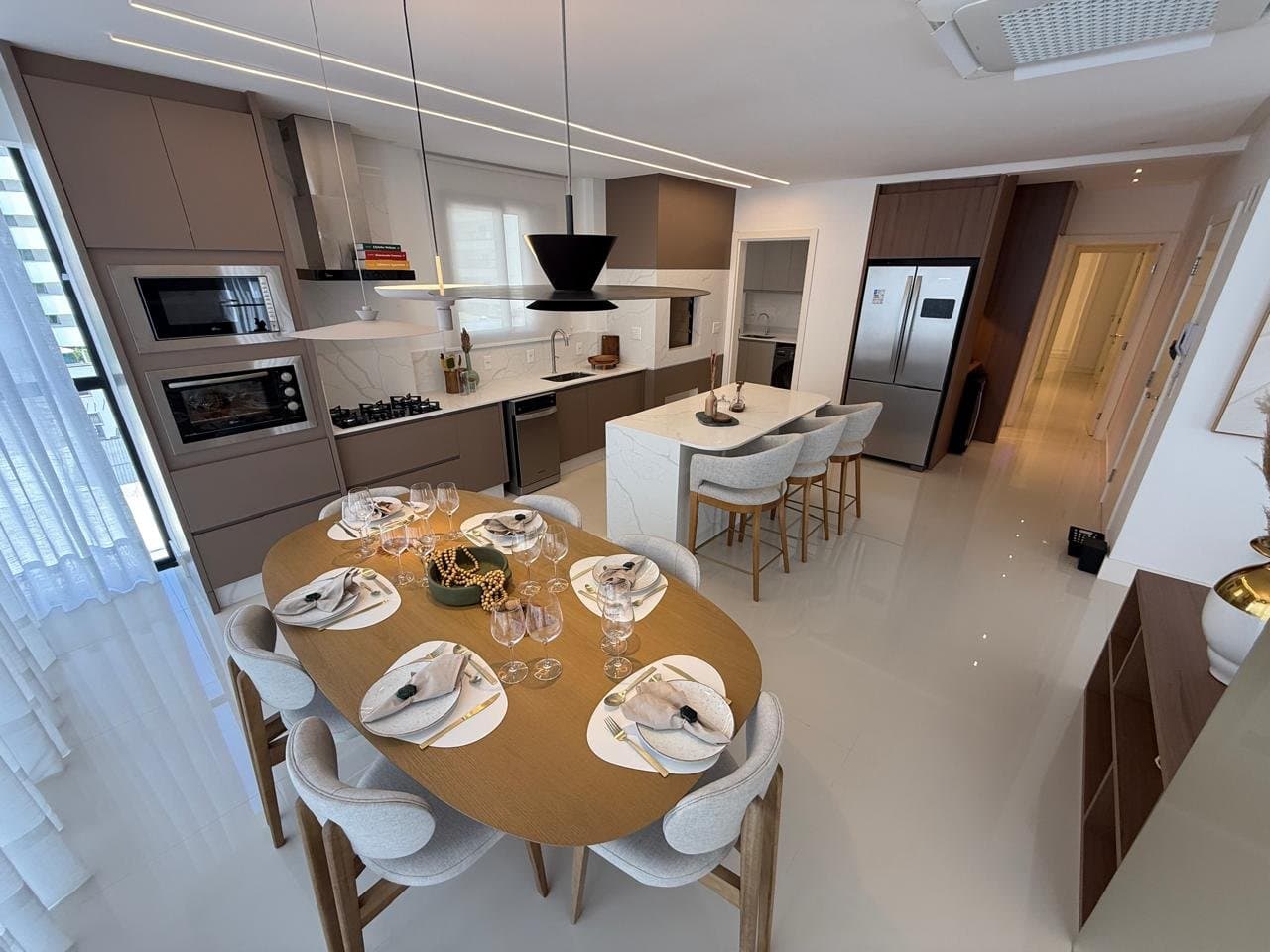 Apartamento de 3 quartos com 3 suítes e 123 m² em Bal. Camboriú