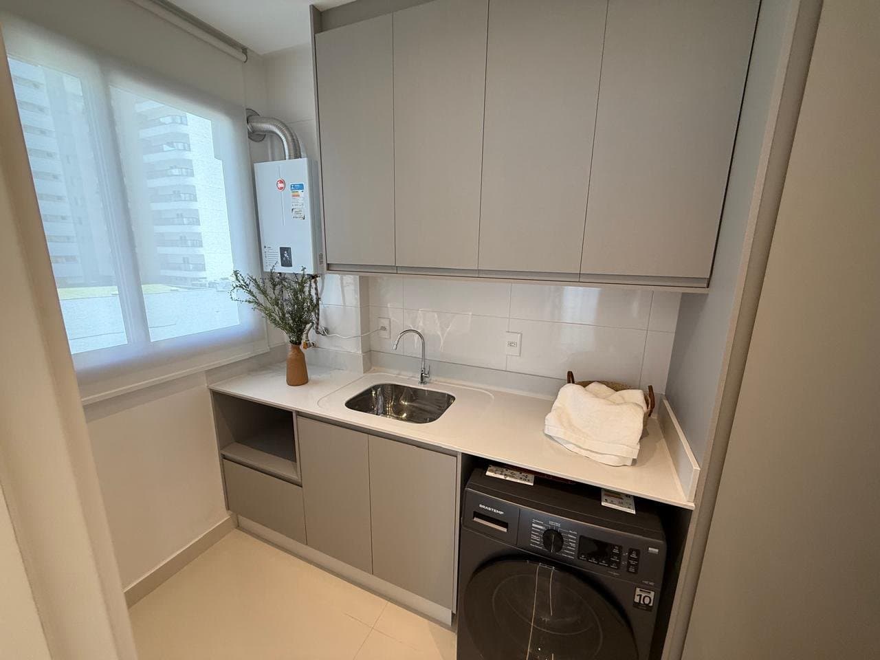 Apartamento de 3 quartos com 3 suítes e 123 m² em Bal. Camboriú