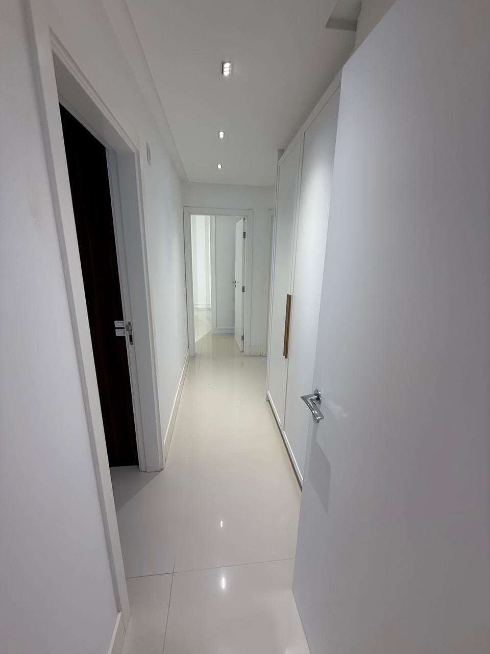 Apartamento de 3 quartos com 3 suítes e 123 m² em Bal. Camboriú