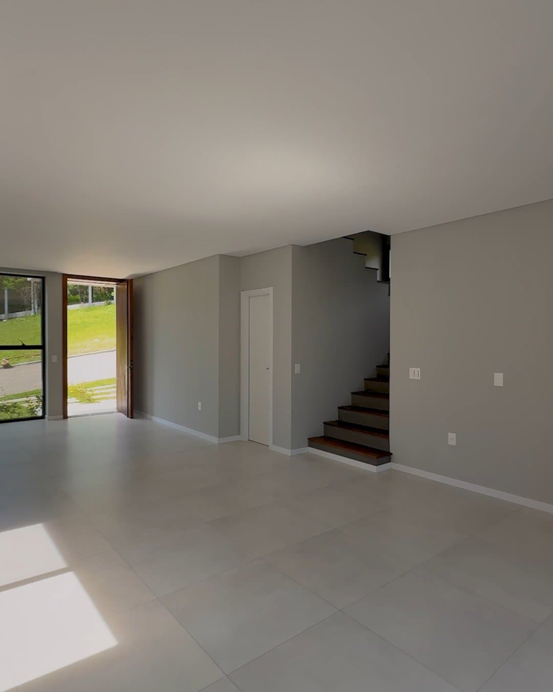 Casa de 3 quartos com 3 suítes e 339 m² em Bal. Camboriú