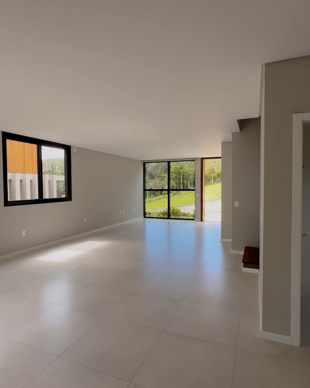Casa de 3 quartos com 3 suítes e 339 m² em Bal. Camboriú