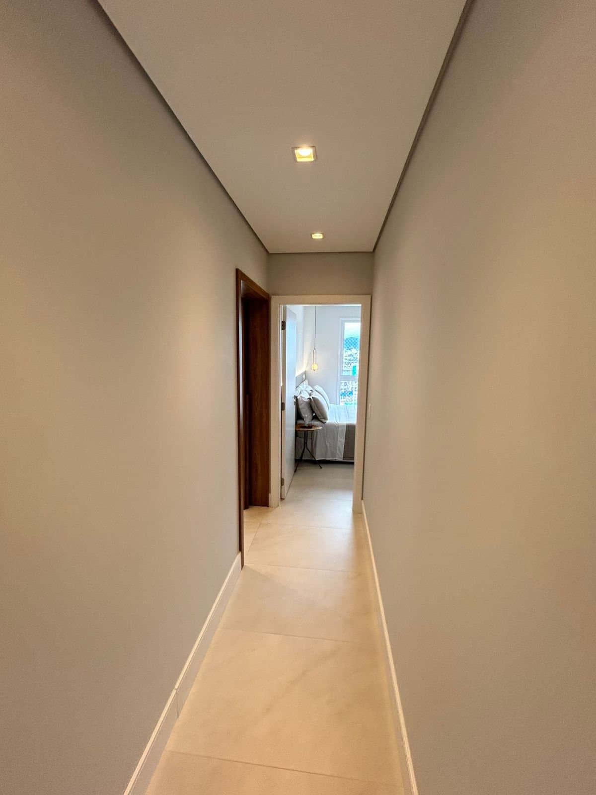 Apartamento de 4 quartos com 2 suítes e 132 m² em Bal. Camboriú