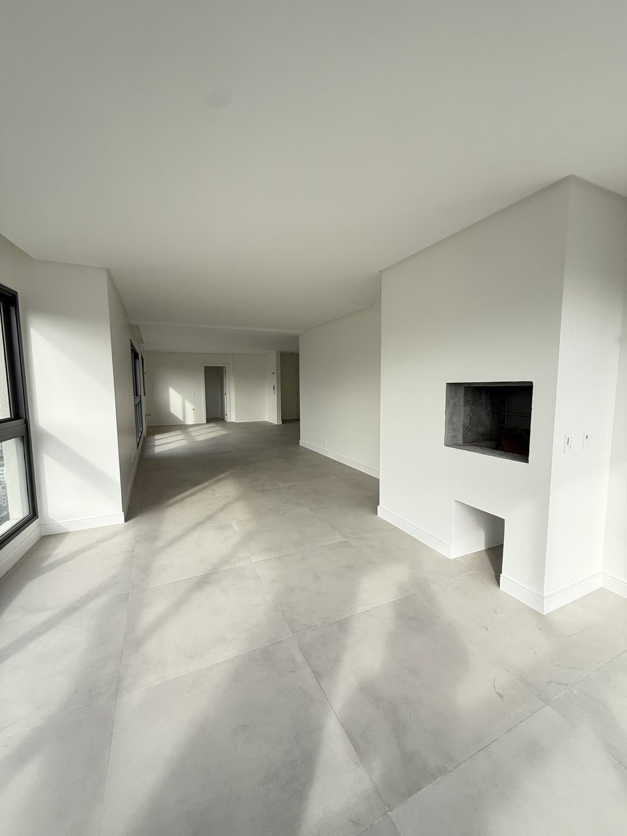 Apartamento de 4 quartos com 2 suítes e 151 m² em Bal. Camboriú
