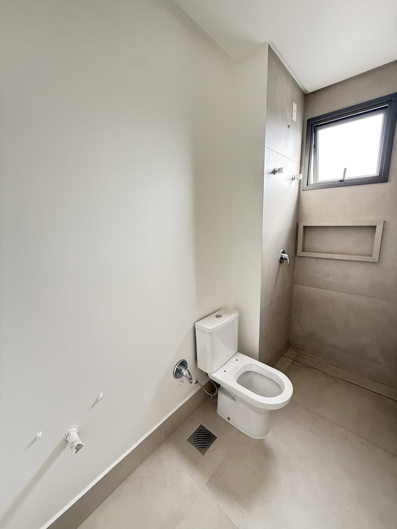 Apartamento de 4 quartos com 2 suítes e 151 m² em Bal. Camboriú