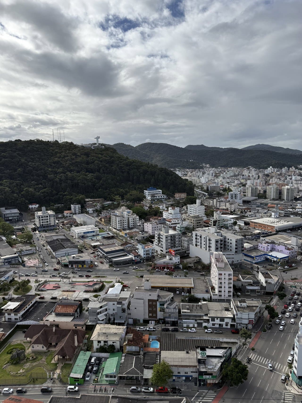 Apartamento de 4 quartos com 2 suítes e 151 m² em Bal. Camboriú